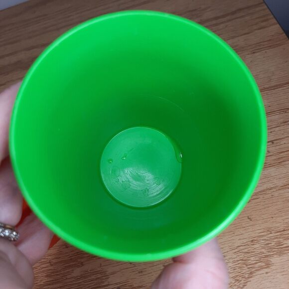 2  Vintage Tupperware Plastic Kids Cups Orange 109-38 Green 109-33 no lids Retro - Picture 4 of 6